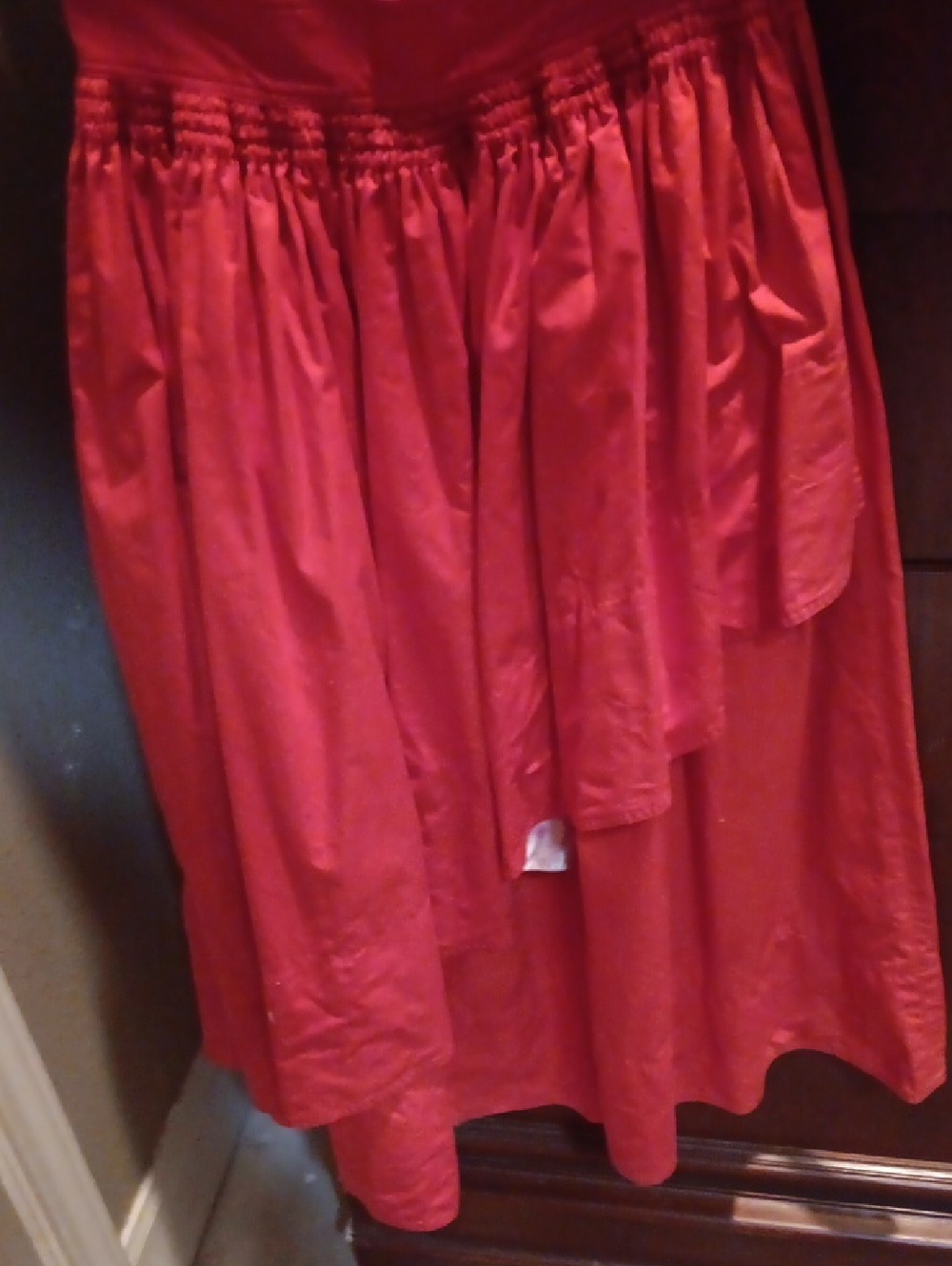 Gucci Red Tiered Women's Skirt W/Ruffle ON BACK. DRY Cleaner RUINED RUFFLE WT.